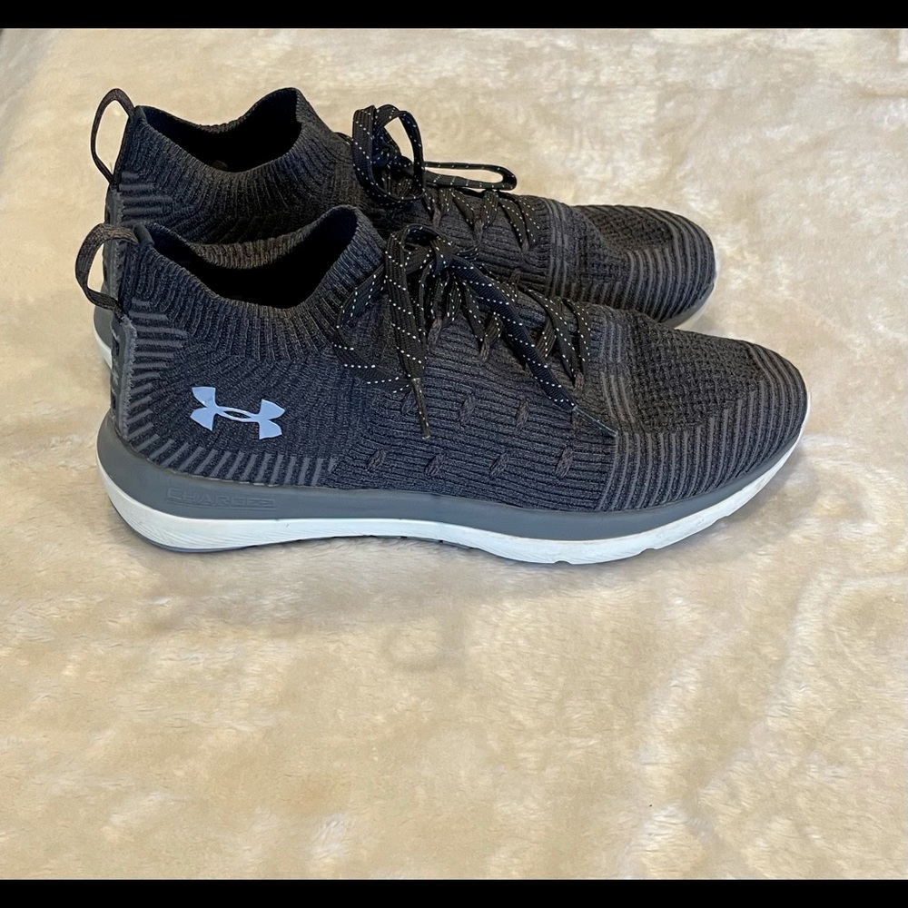 Under Armour Women's Black/Grey Running Shoes